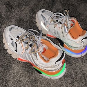 Balenciga track runner